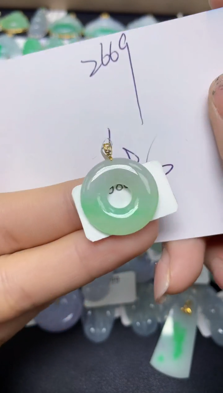 【闪购商品】翡翠挂件18K金镶嵌 天然翡翠A货