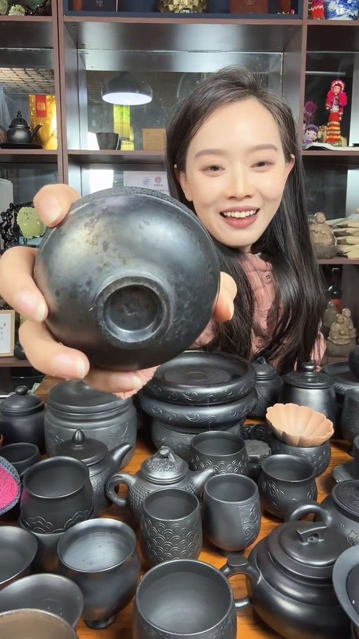 神农黑陶瑕疵杯子