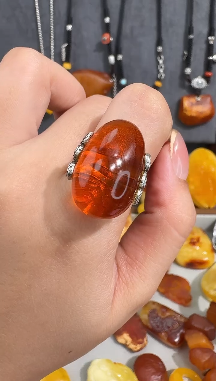 未镶嵌琥珀裸石琥珀