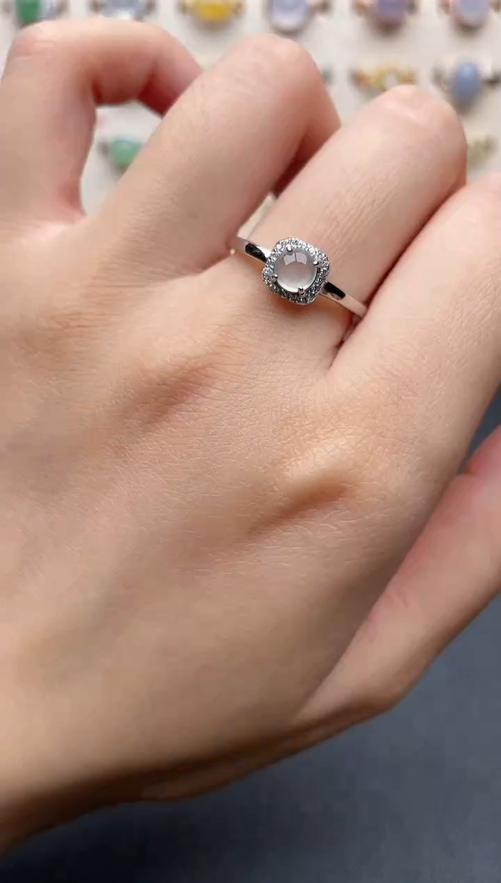 【闪购商品】翡翠戒指银S925镶嵌一物一证一礼盒