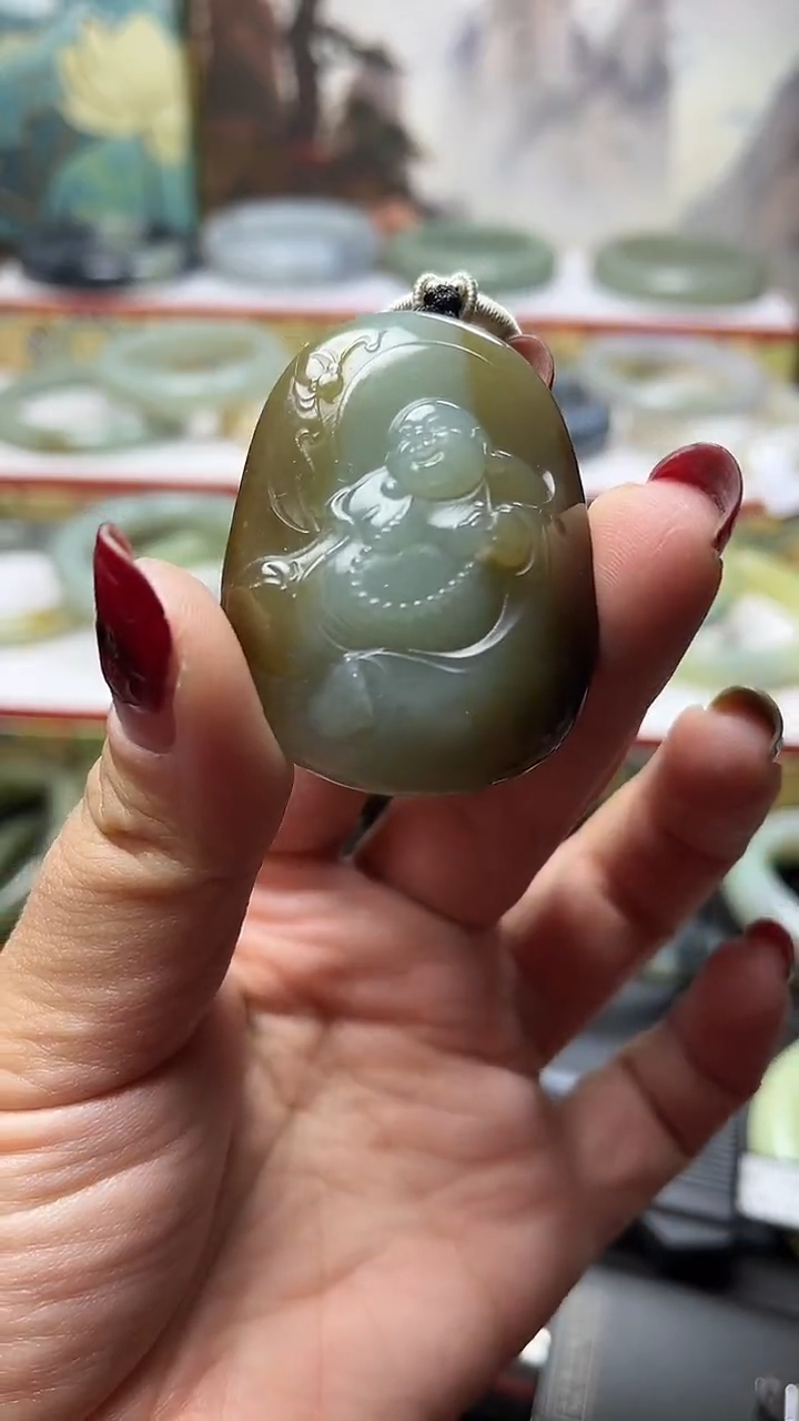 颈饰未镶嵌和田玉（糖玉）新疆且莫蓝糖佛公吊坠