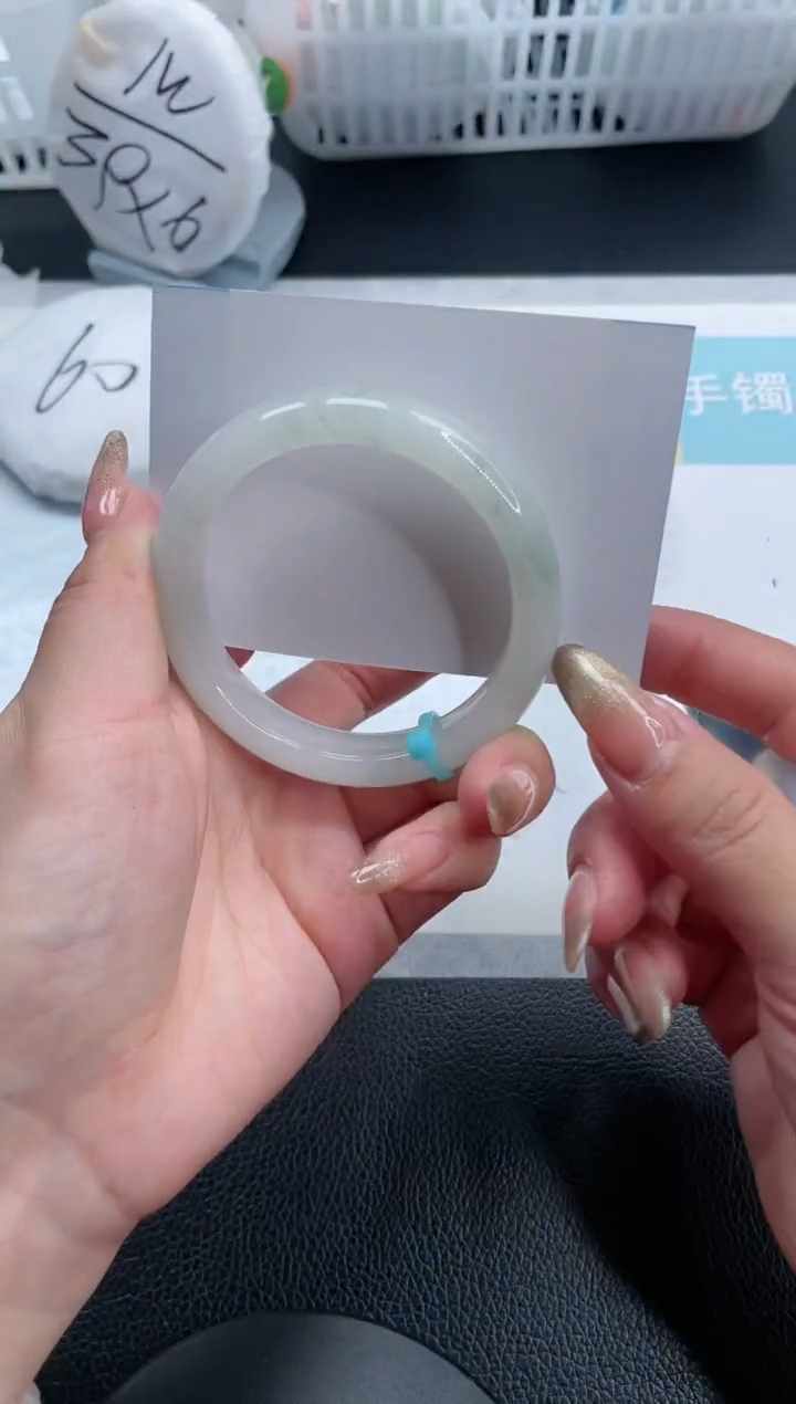 【闪购商品】石英质玉手镯未镶嵌25S168-53