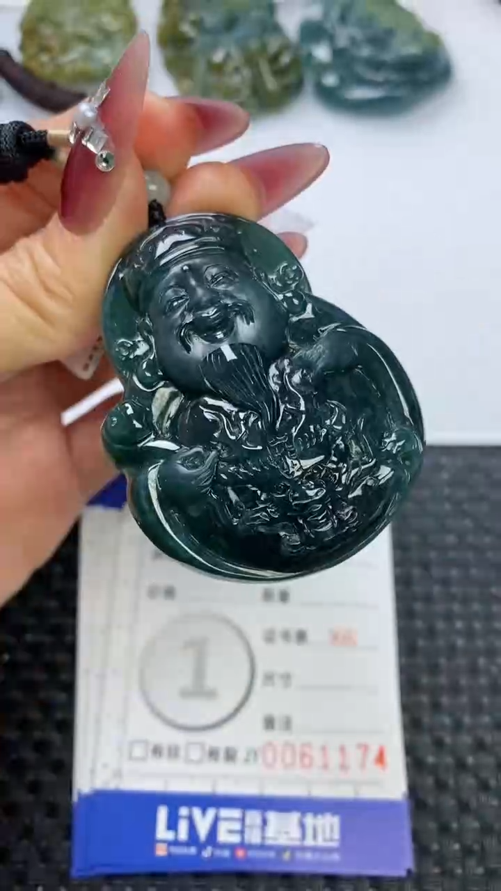 【闪购商品】翡翠颈饰未镶嵌111111111111111