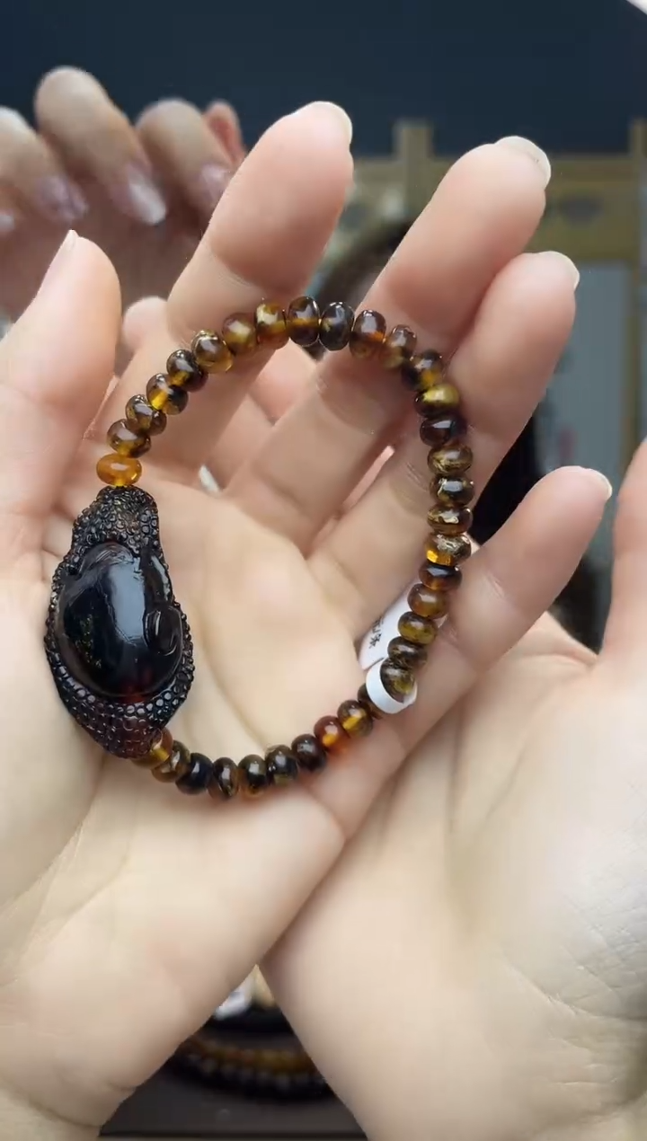 【闪购商品】琥珀裸石未镶嵌抚顺琥珀雕刻手串