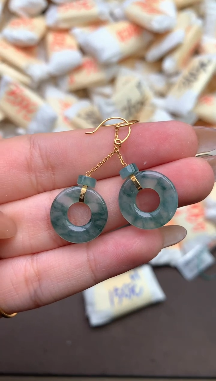 【闪购商品】翡翠18K金镶嵌耳饰—