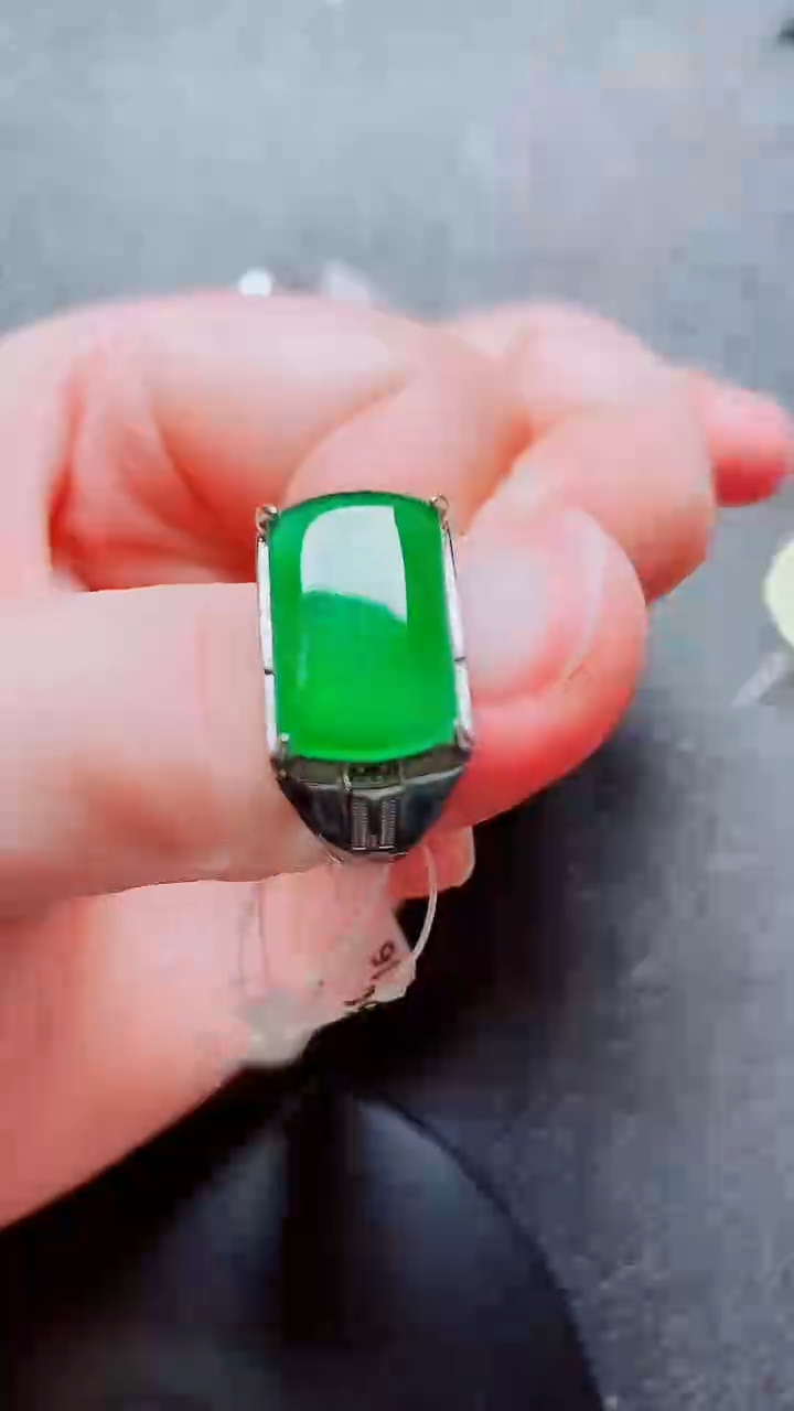 银S925镶嵌戒指翡翠1