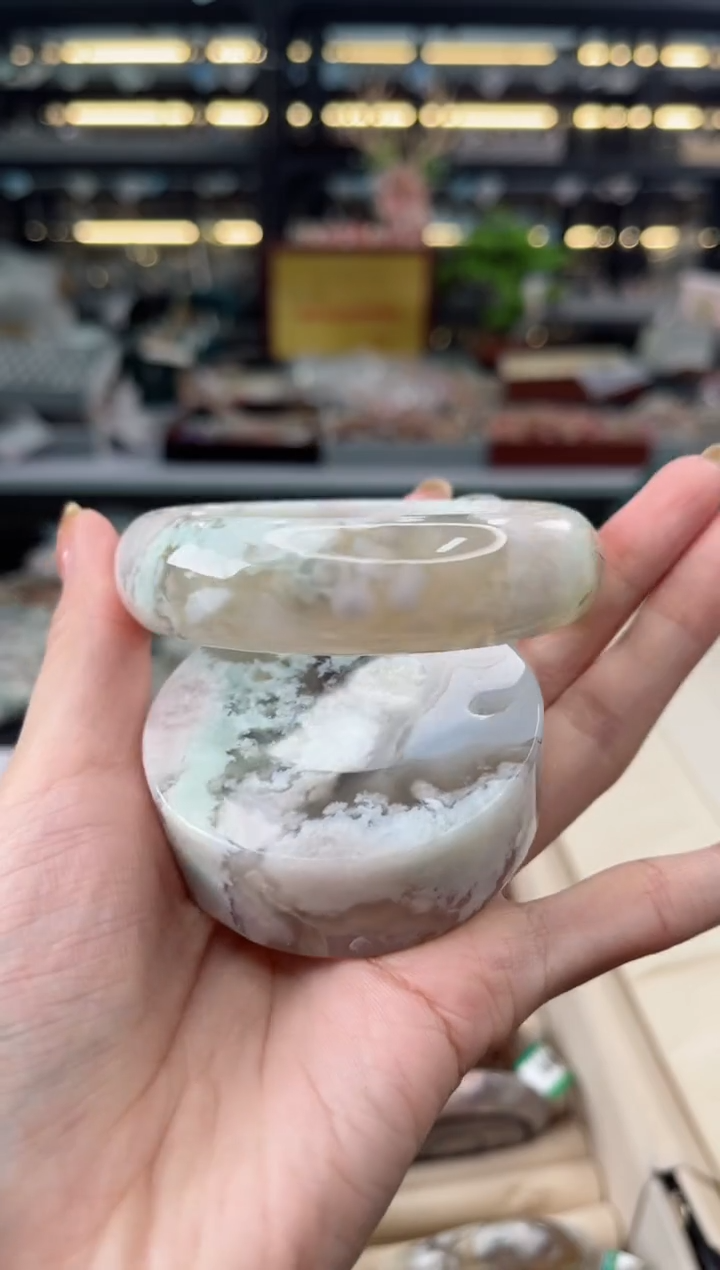 【闪购商品】石英质玉手镯未镶嵌59圈口（赠品镯心）6540071