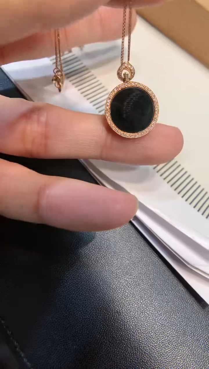 颈饰18K金镶嵌翡翠无事牌套链18K金链