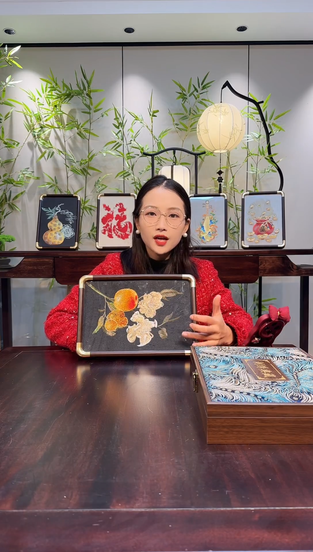 布刺绣摆台，高端刺绣艺术藏品！
