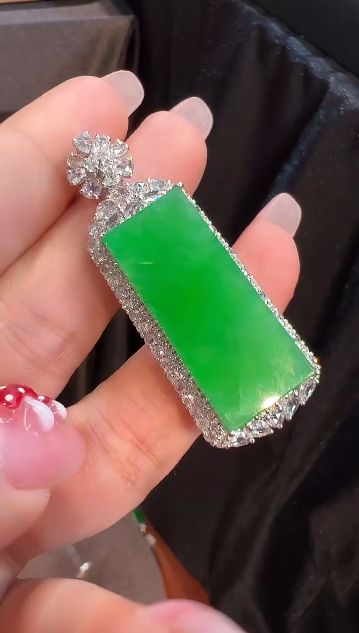 【闪购商品】翡翠颈饰18K金镶嵌套链