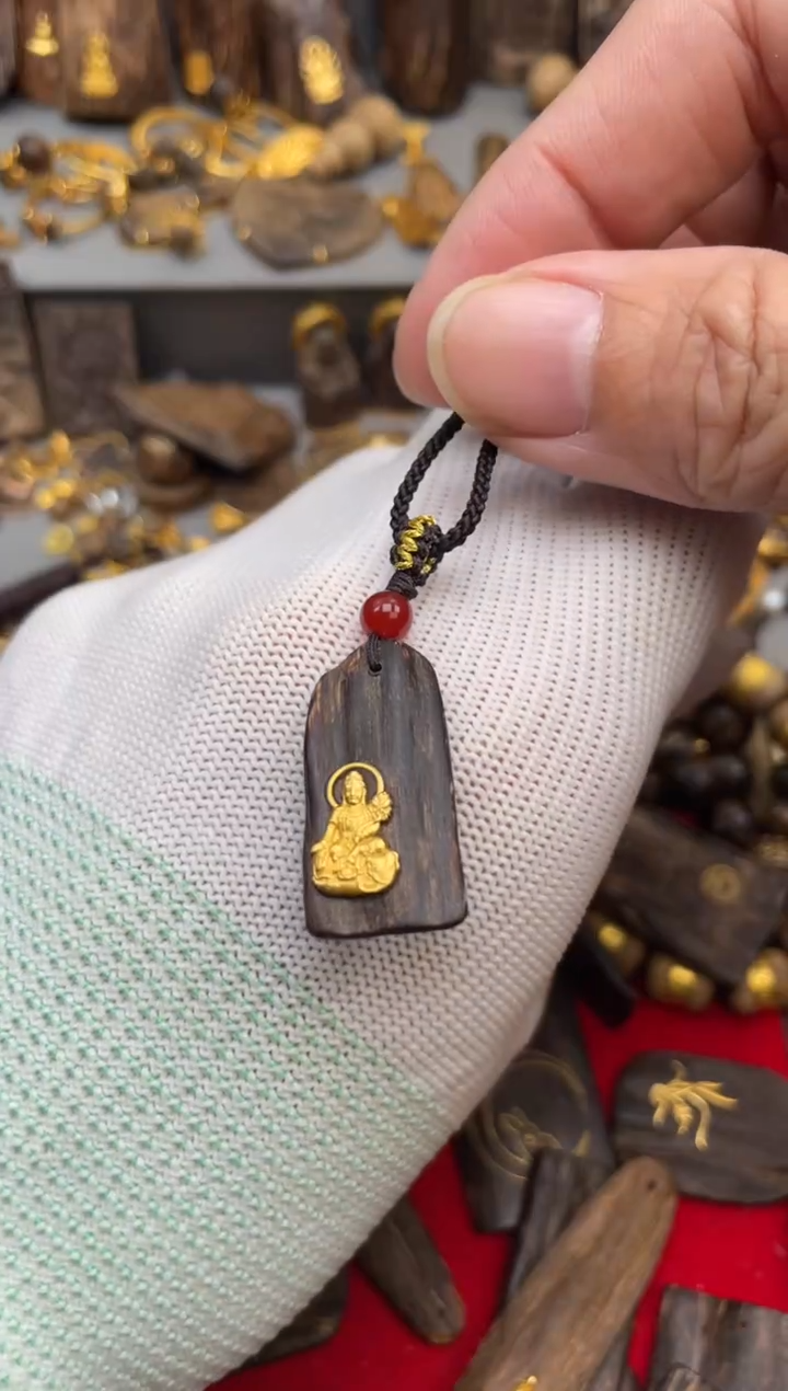 沉香吊坠沉香吊坠