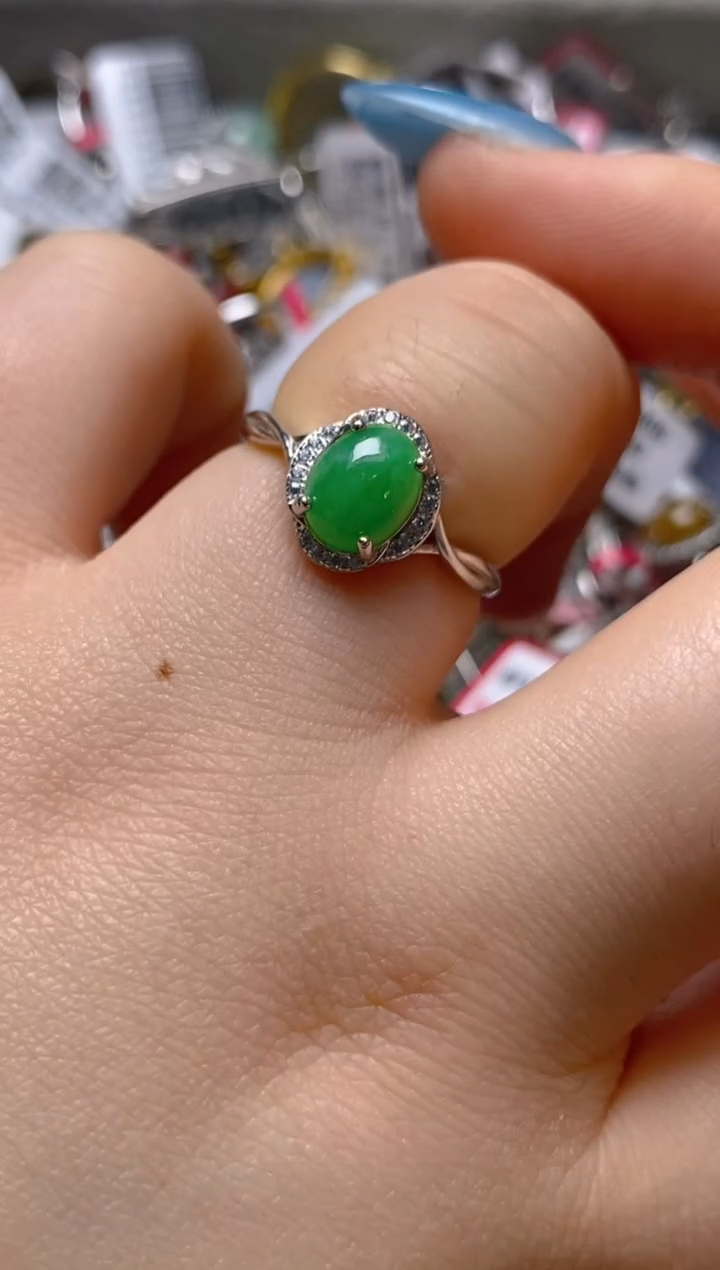 银S925镶嵌戒指翡翠百内无证书