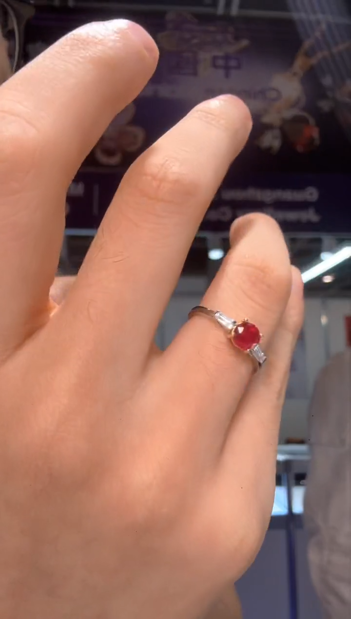 【闪购商品】定制红宝石戒指18K金镶嵌HK00000