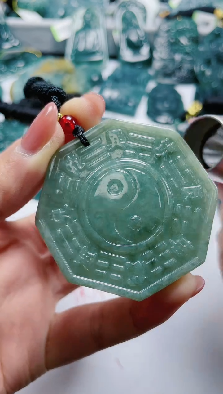 【闪购商品】翡翠颈饰未镶嵌