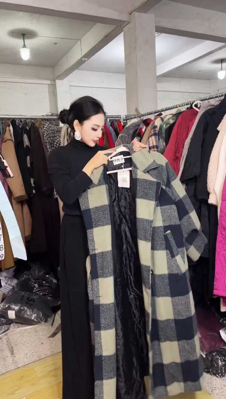 942闪购外套外披马甲打底裤子