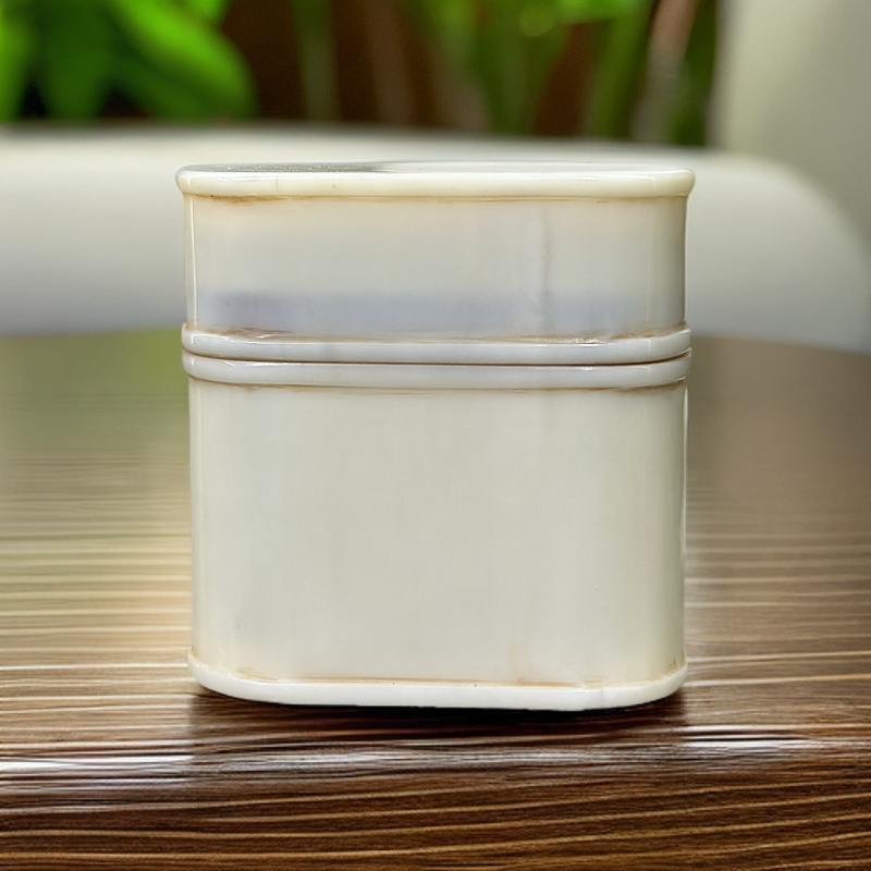 精致回流牙雕小盒子把件