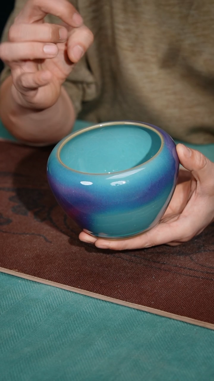 【闪购商品】28-1鸡腿罐（宋钧点斑）