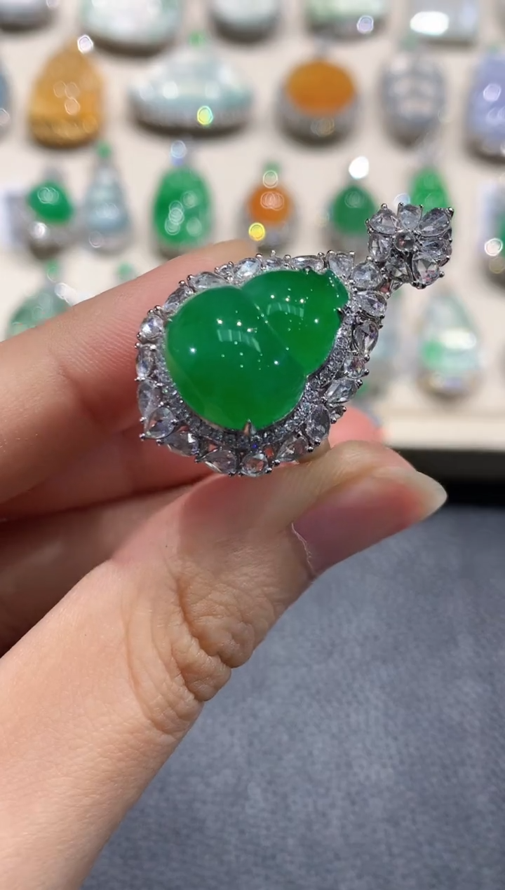 【闪购商品】翡翠戒指18K金镶嵌V62     