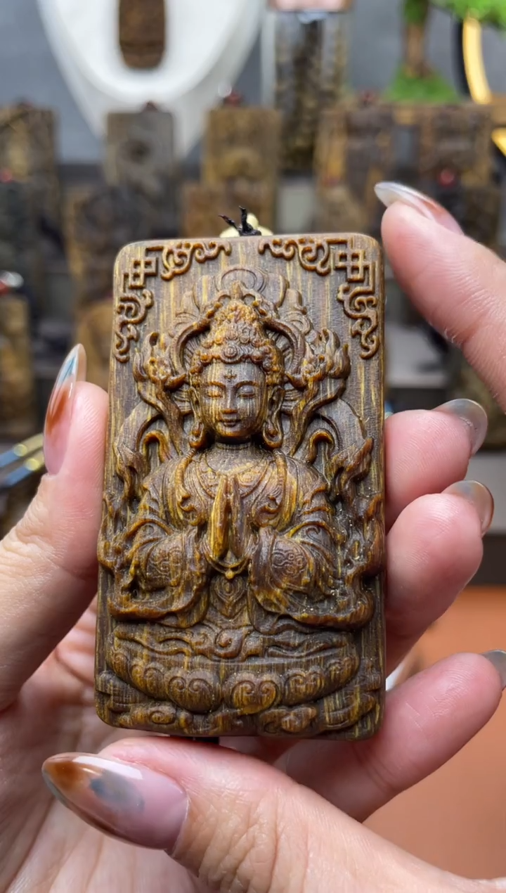 木木雕款芽庄 莲花如来7cm送养香瓶 