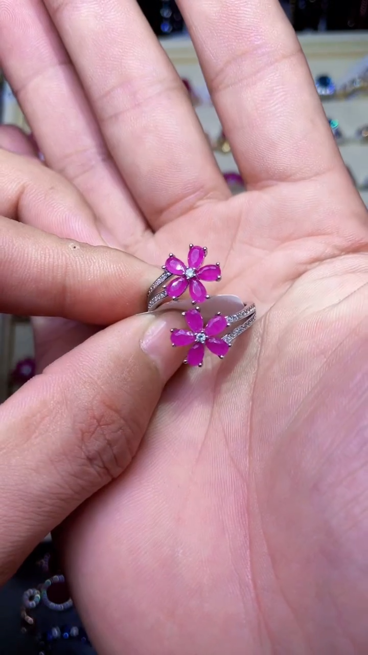 【闪购商品】红宝石戒指银S925镶嵌.......