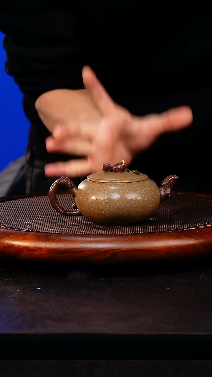 茶壶紫砂1         