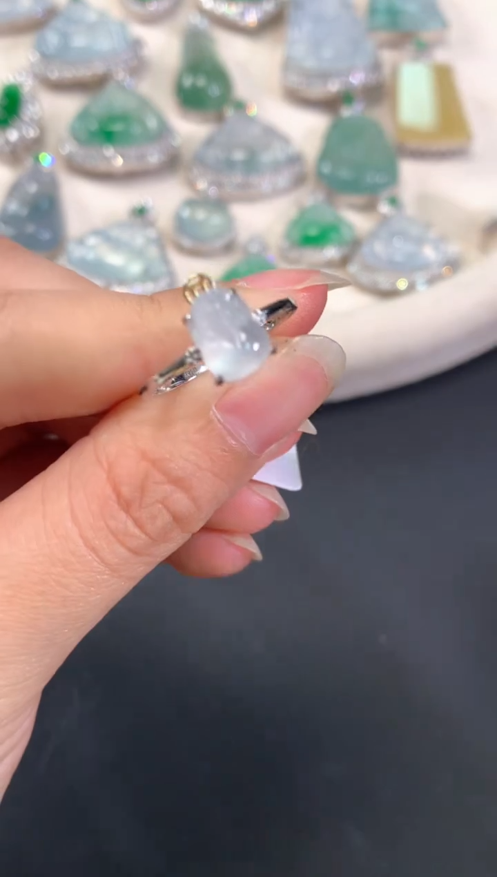 【闪购商品】翡翠戒指18K金镶嵌A447|1980