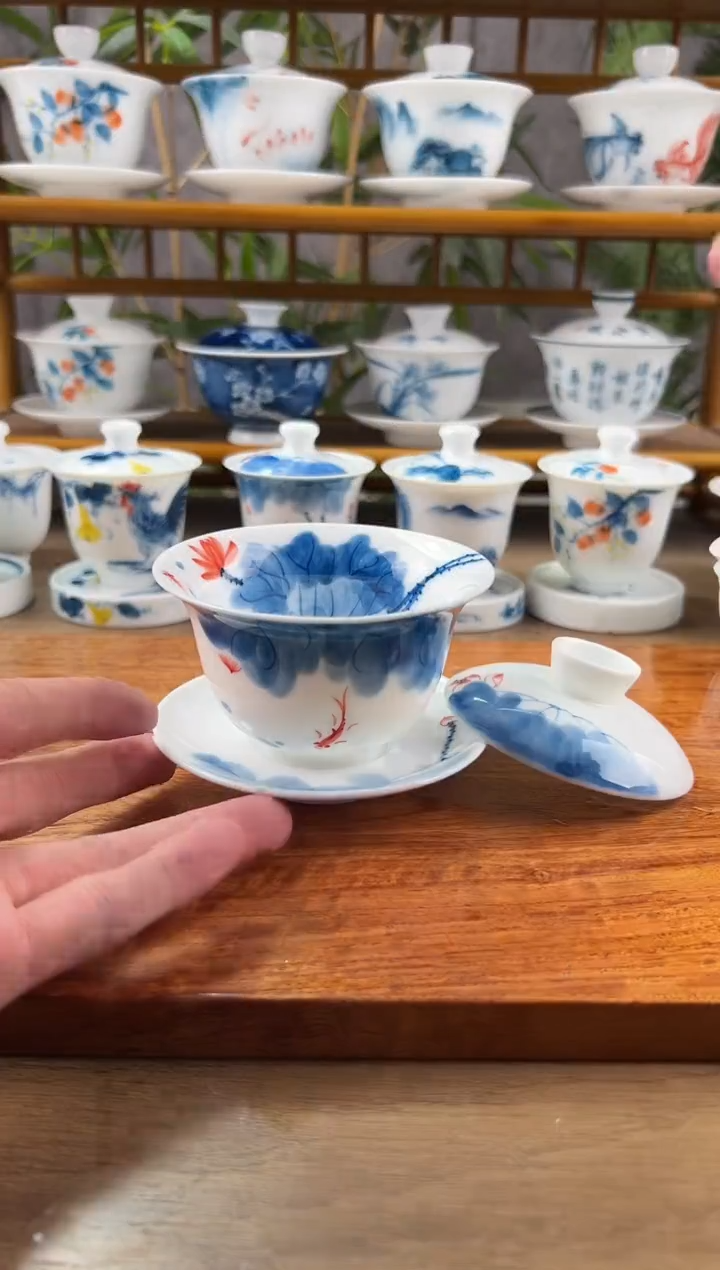 【闪购商品】微瑕线条莲150ml內绘盖碗