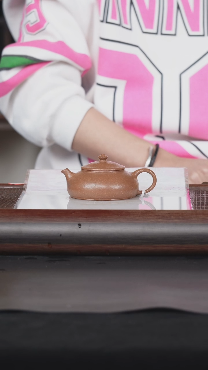 【闪购商品】紫砂茶壶7段泥寒江160