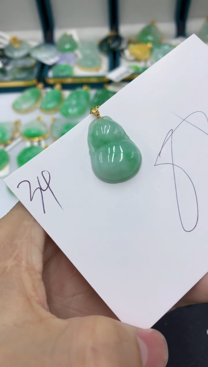 【闪购商品】翡翠颈饰18K金镶嵌翡翠