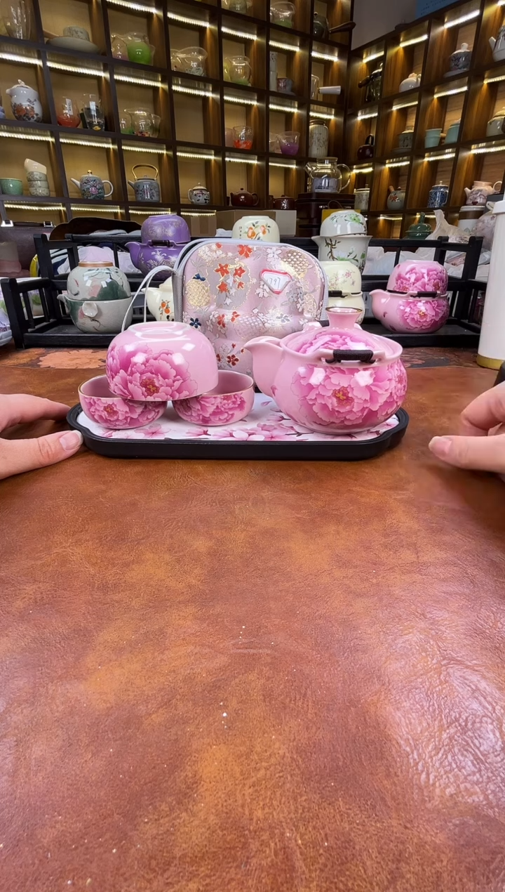 .新款粉色牡丹宝瓶+长方粉色花朵盘