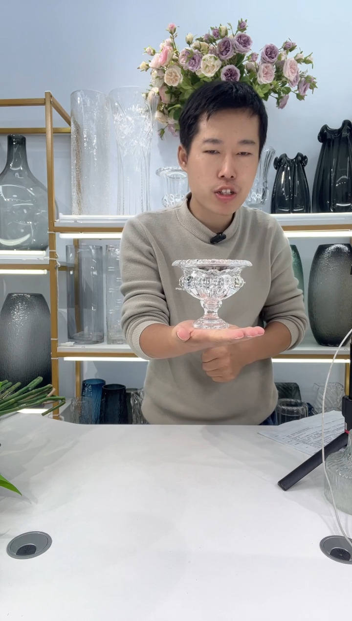 翻边风灯小号透明玻璃花瓶
