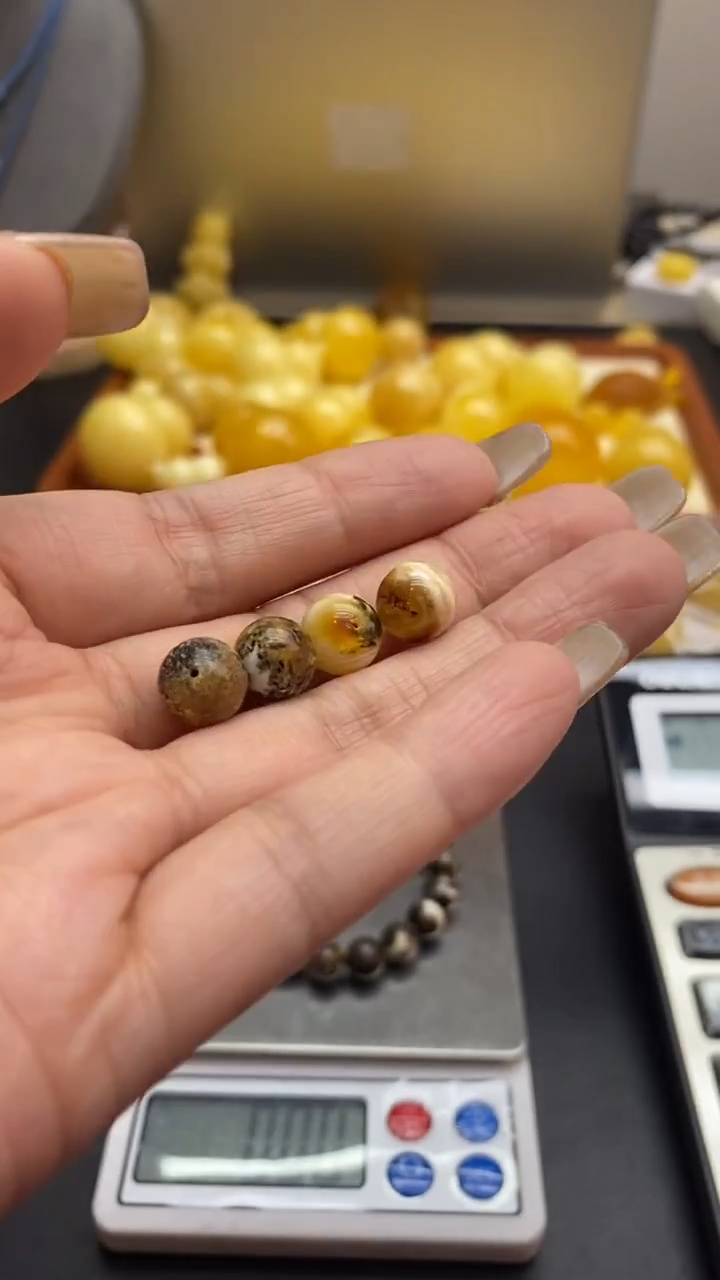 琥珀未镶嵌珠宝奇石.***?877