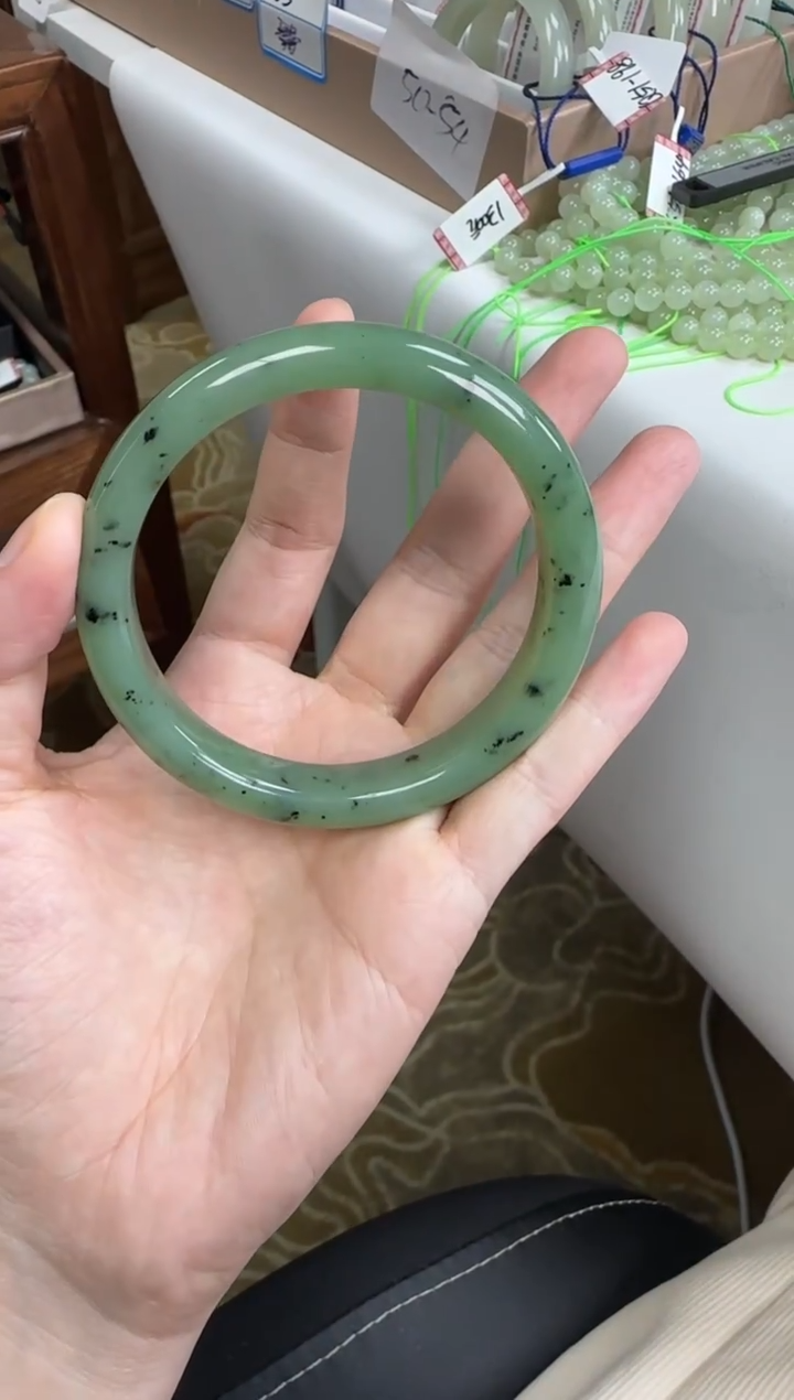 未镶嵌手镯和田玉58