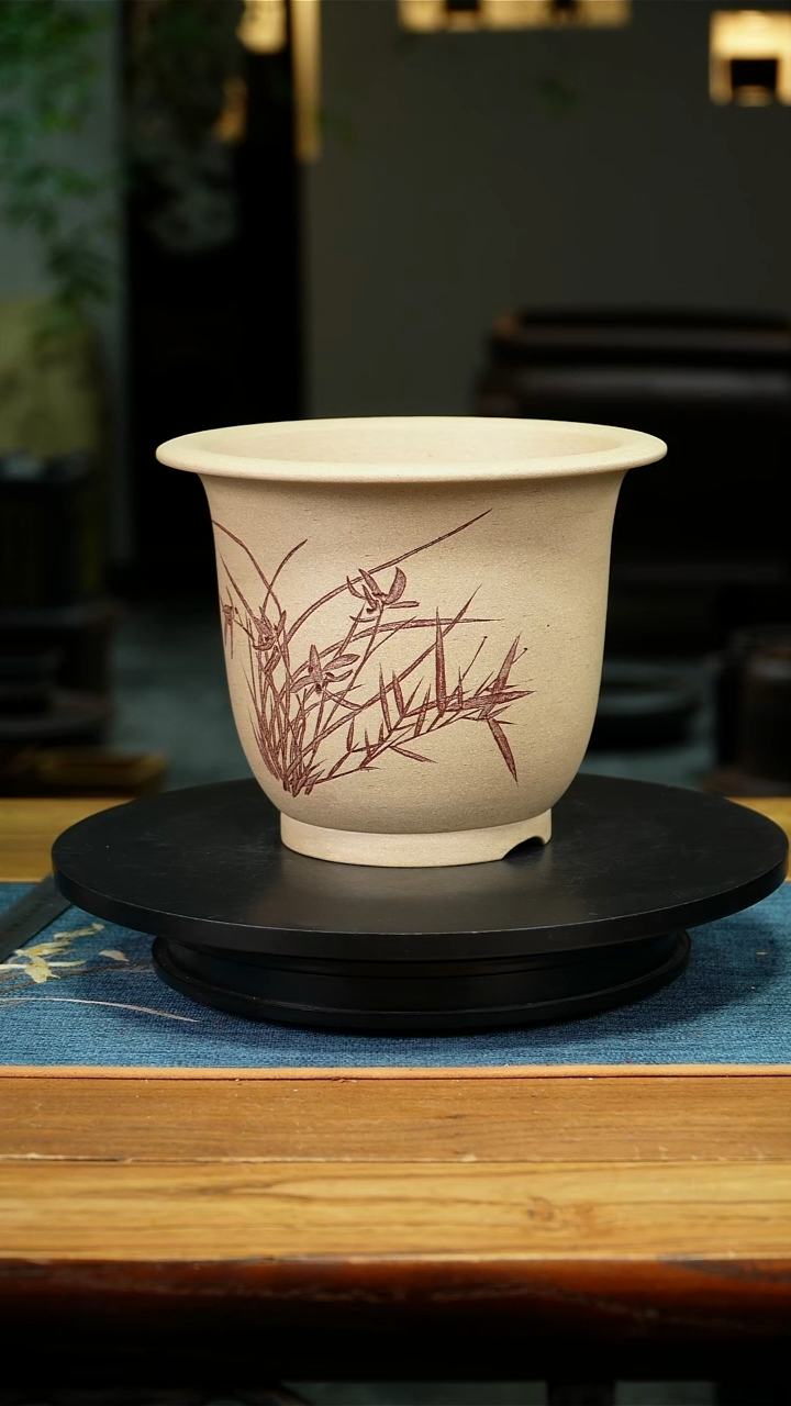 紫砂花盆向**行精品兰花盆