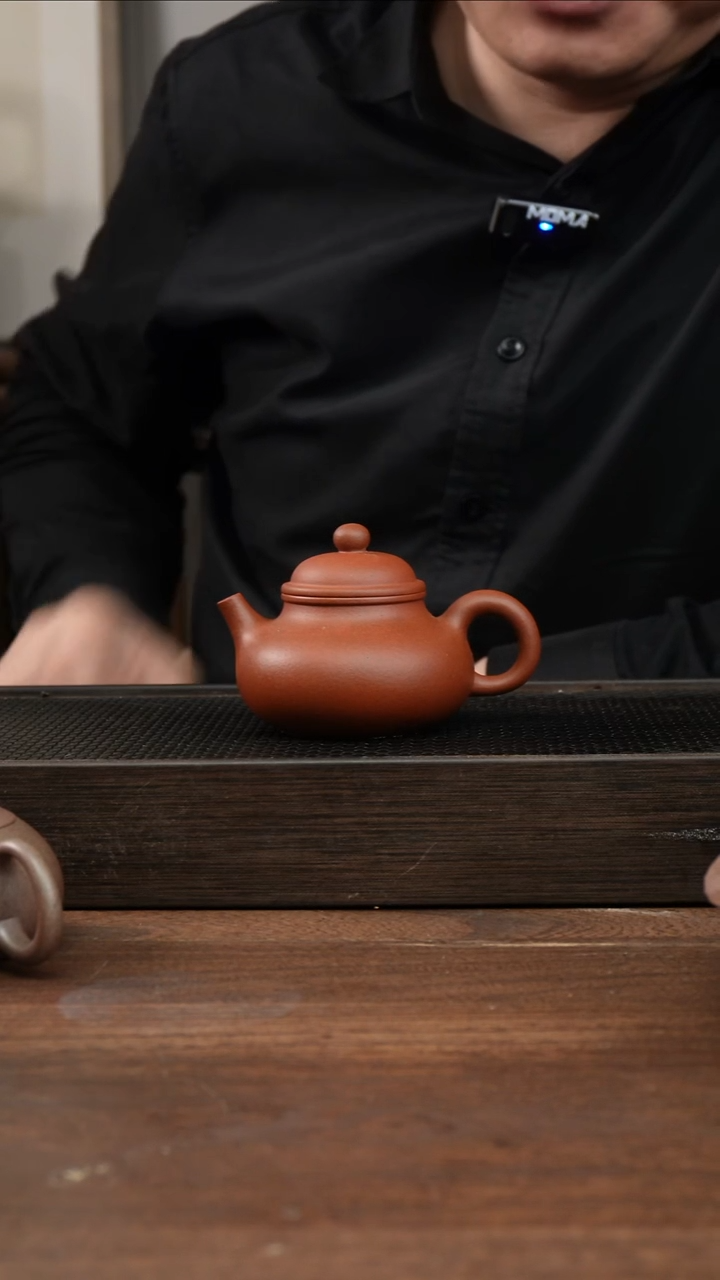 茶杯紫砂红清水容天    150CC   微瑕  