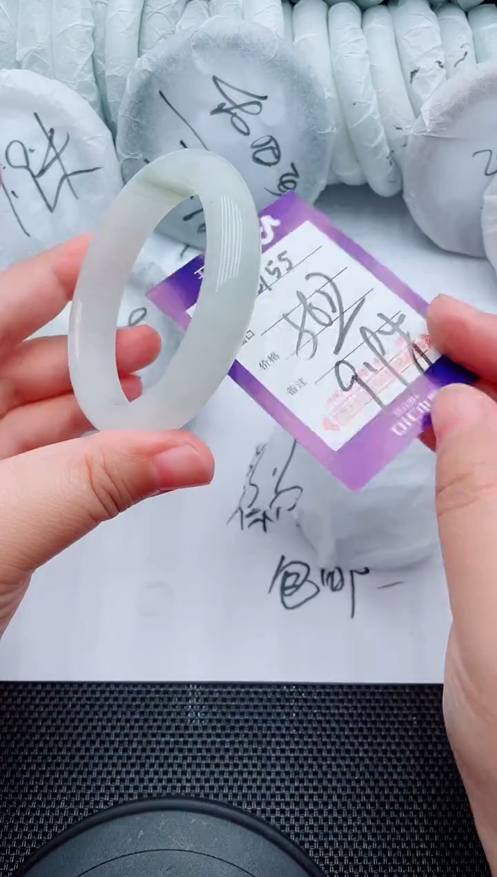 石英质玉手镯未镶嵌G55-56-57