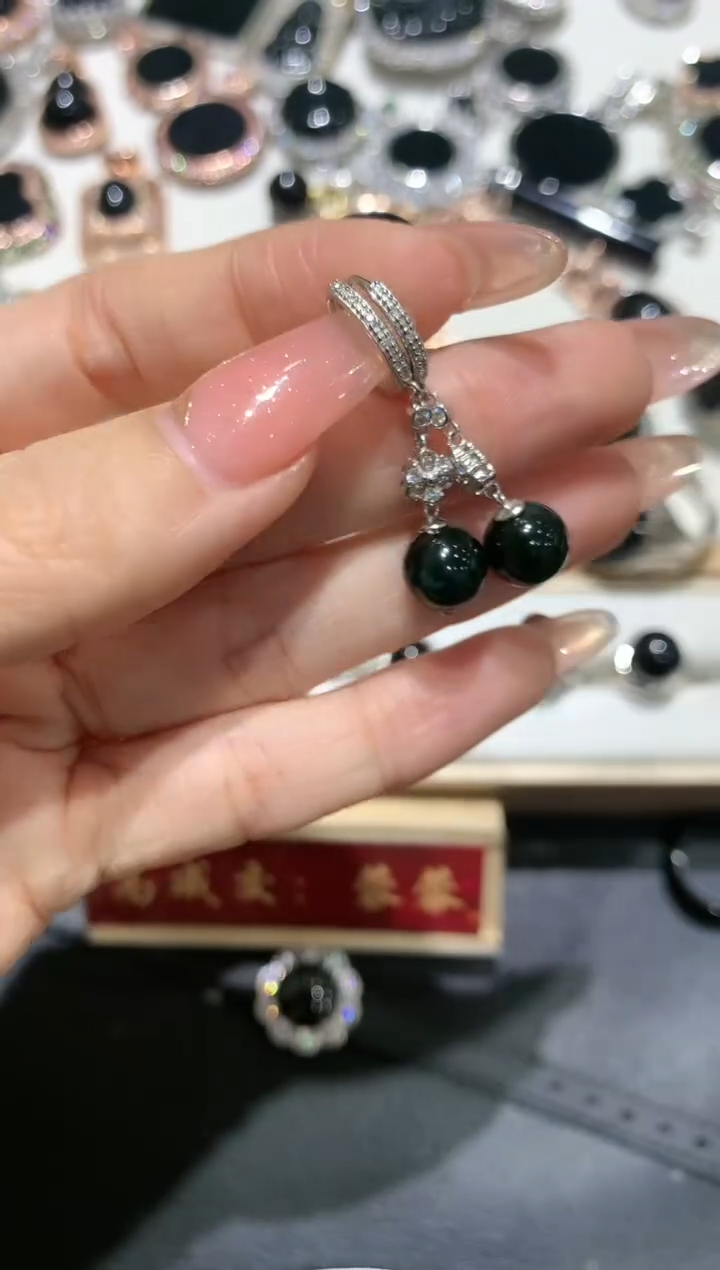 【闪购商品】翡翠吊坠(不含链)银S925镶嵌73多人多样性随机发货1件