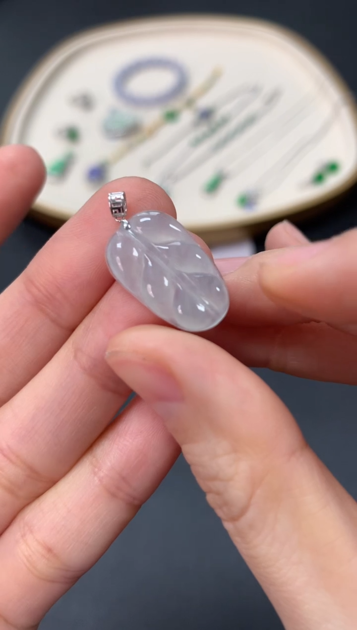 【闪购商品】翡翠吊坠(不含链)18K金镶嵌99（多样性发其一）