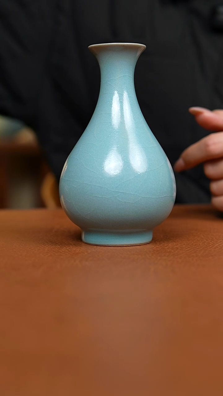 瓶仿古天青小玉壶春瓶瑕