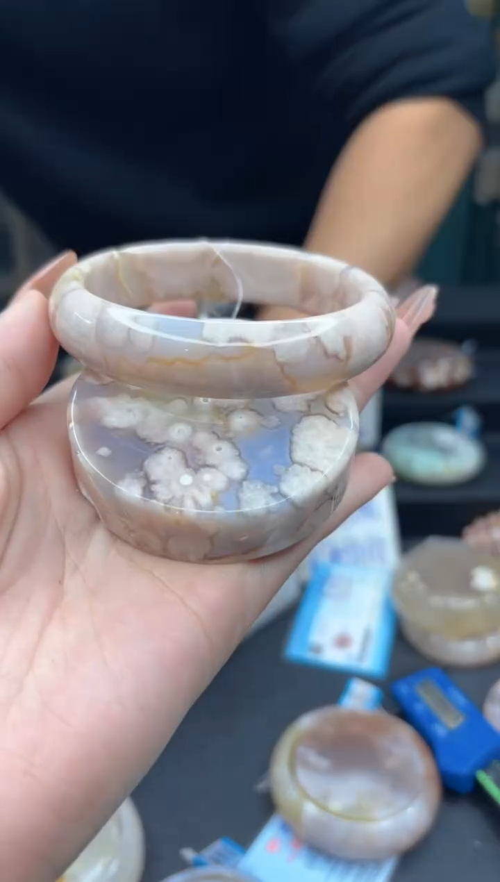 【闪购商品】石英质玉手镯未镶嵌1229（64圈赠送镯心）