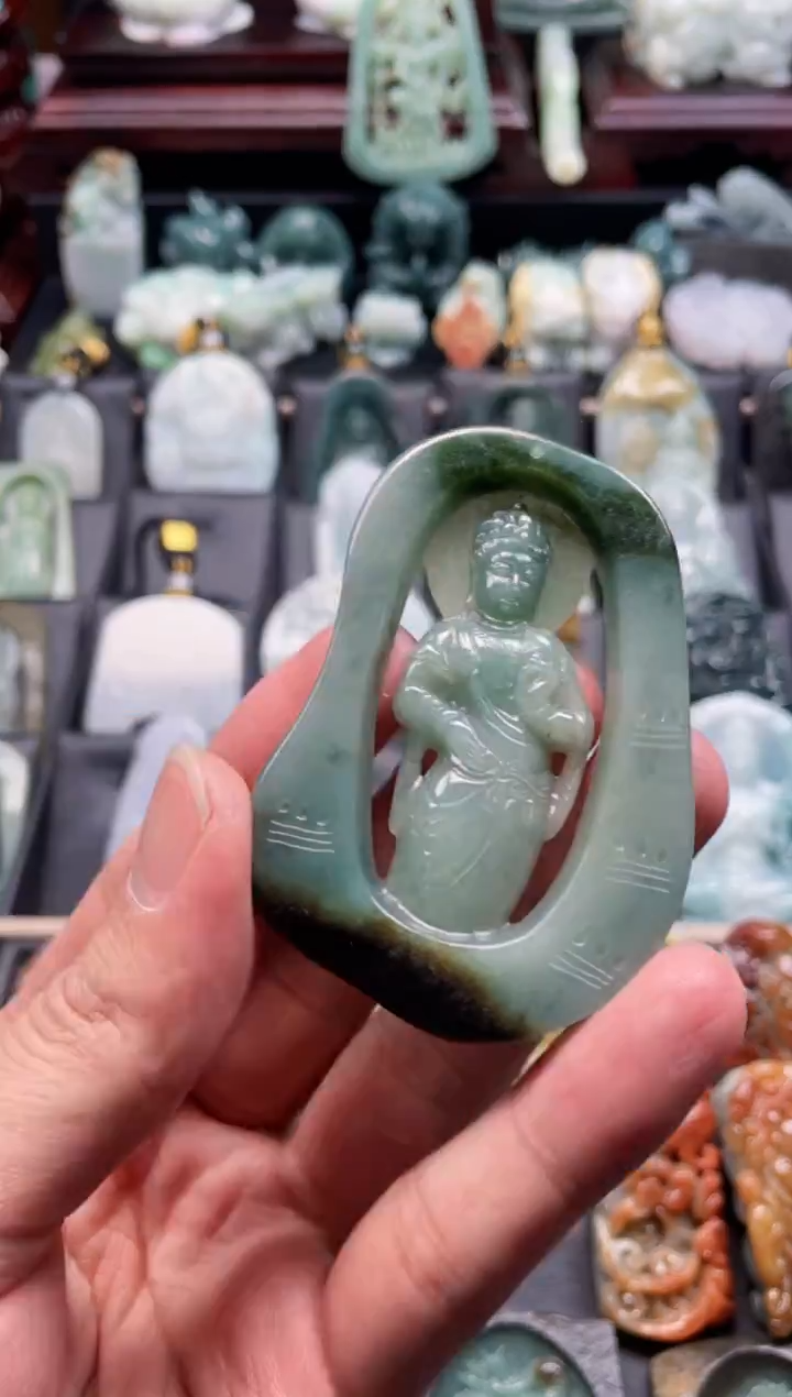 颈饰未镶嵌翡翠19  天然翡翠a货  站观音