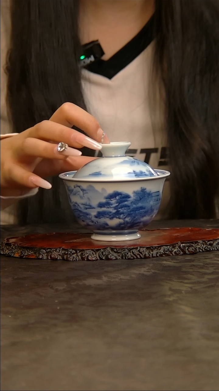 【闪购商品】青花手绘山水盖碗