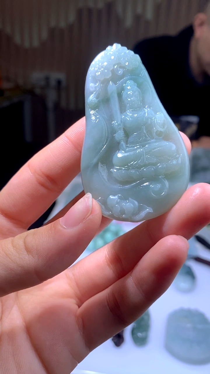 【闪购商品】定制翡翠未镶嵌吊坠