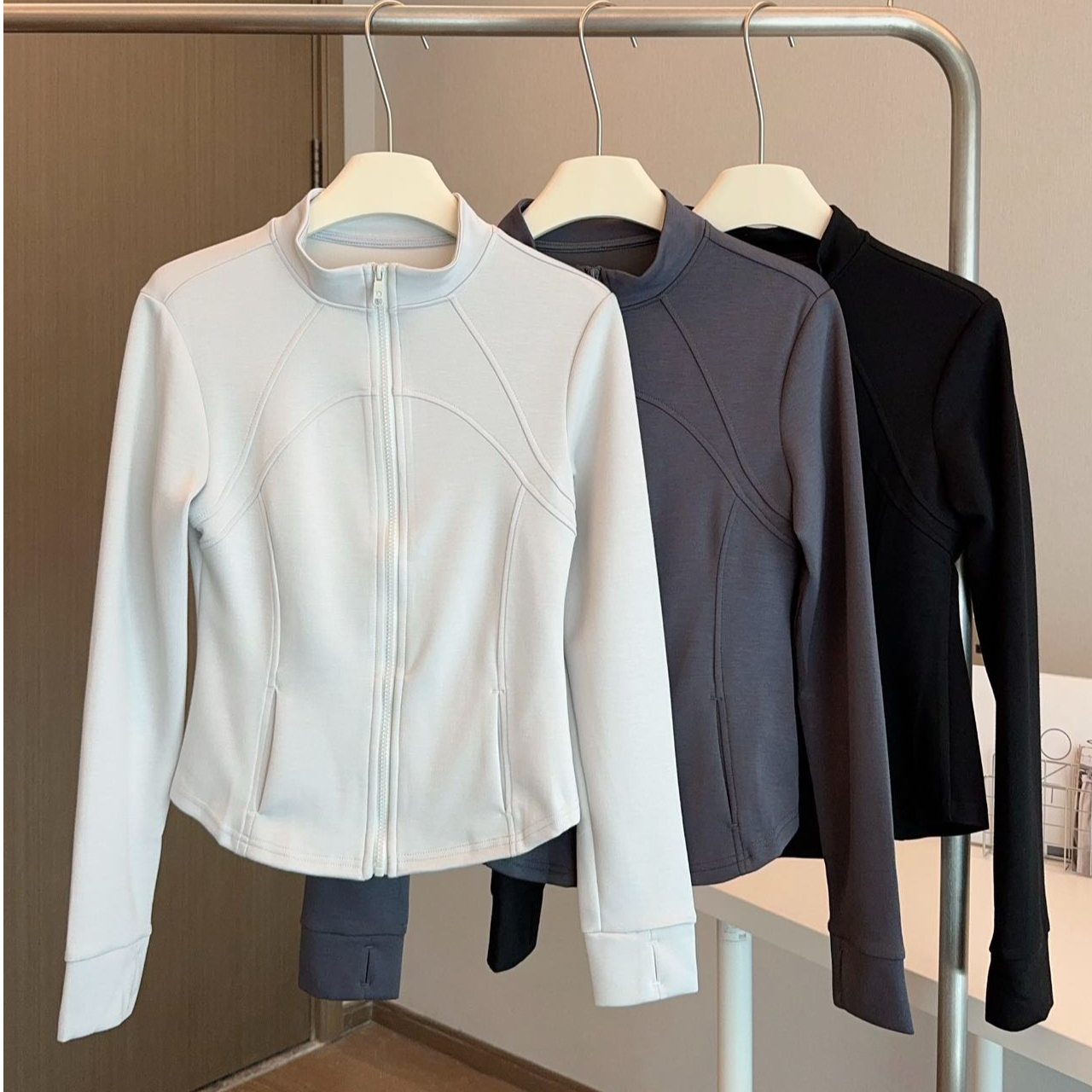 S型立体剪裁收腰曲线瑜伽服显瘦小高领运动速干外套