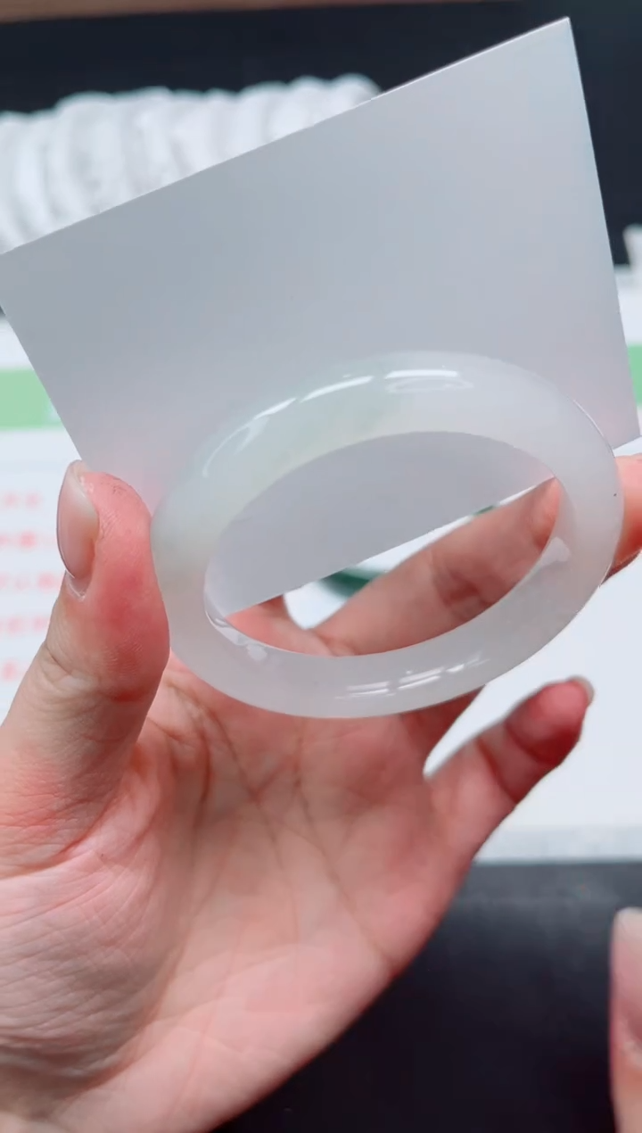 【闪购商品】石英质玉手镯未镶嵌696-52