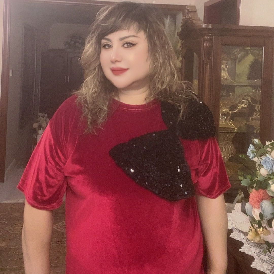 大蝴蝶结丝绒体恤