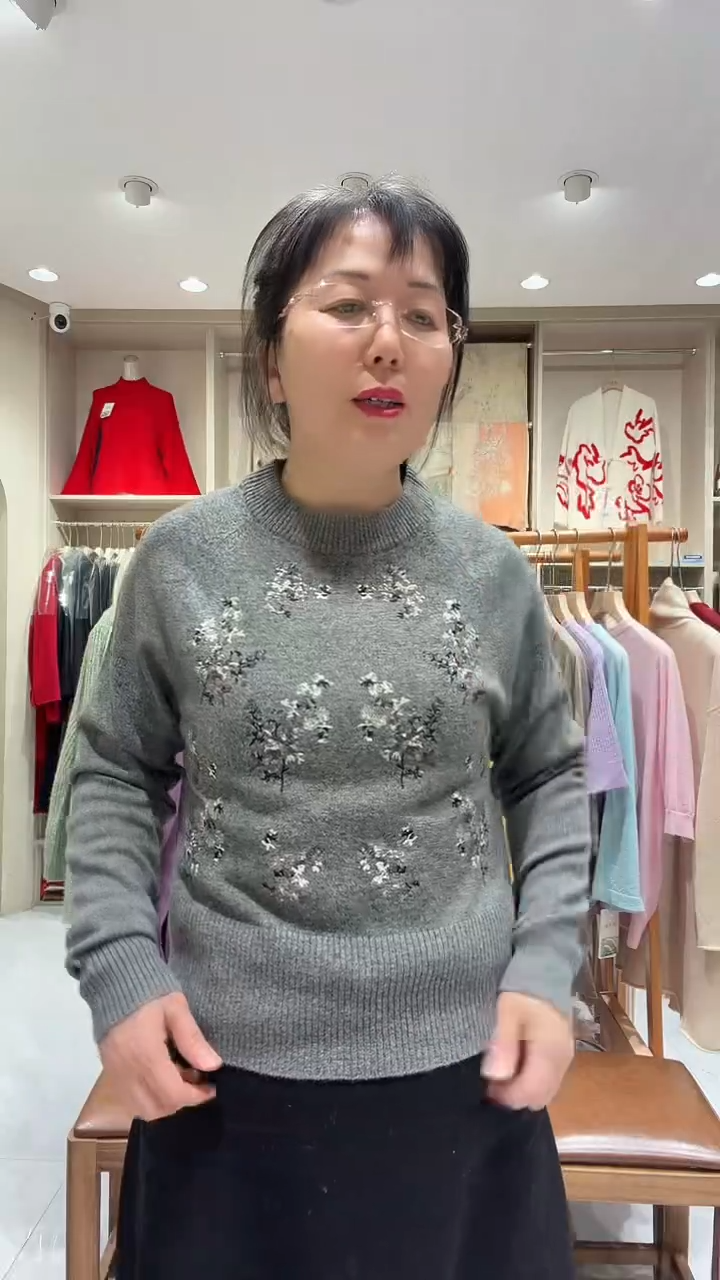 【新款】绣花山羊绒女套衫