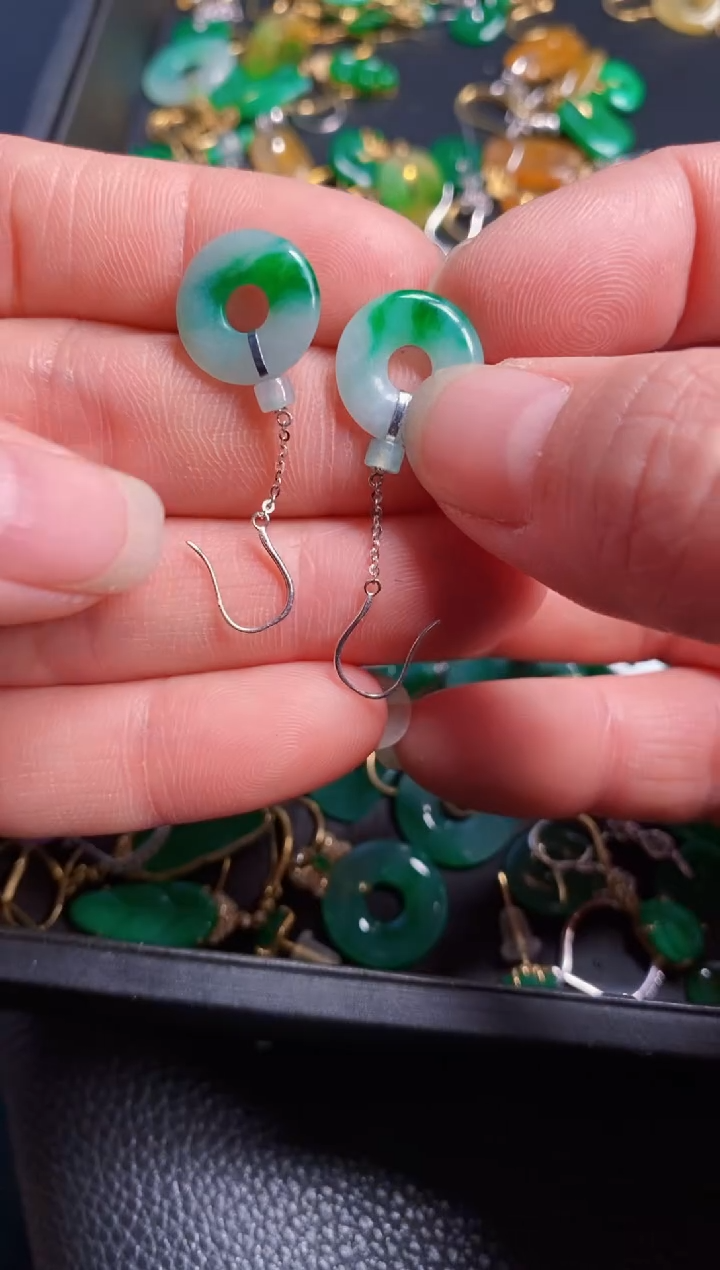 【闪购商品】翡翠颈饰18K金镶嵌耳饰