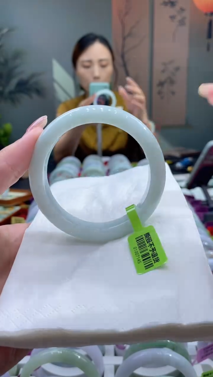 未镶嵌手镯翡翠000086371