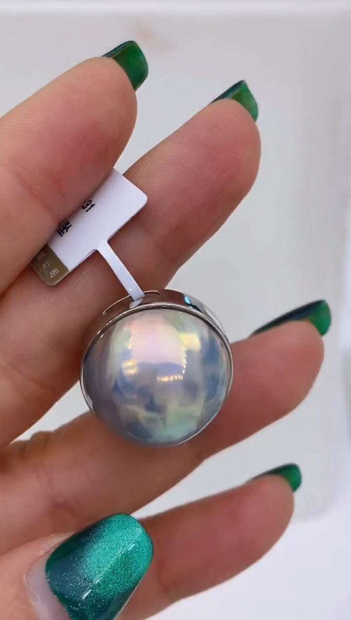 【闪购商品】拼合珍珠（马贝珠）吊坠铂Pt950镶嵌109